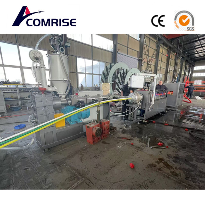 La machine à tuyaux COD pour l'exportation est actuellement en cours d'installation et débogue dans l'usine du client