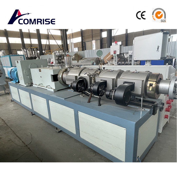La ligne de production de tuyaux en PVC 50-250 mm est sur le point d'être terminée